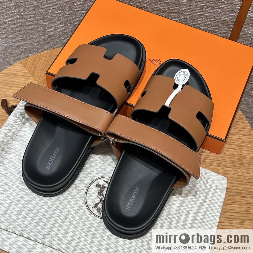 HERMES 180 CHYPRE SANDAL uncle shoes, lambskin/Natural lambskin lininh/Naturel