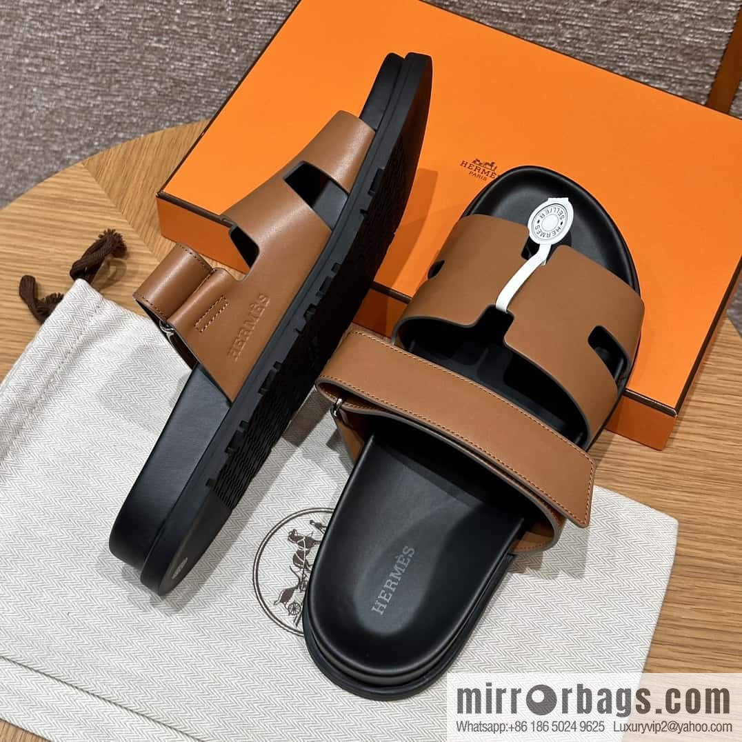 HERMES 180 CHYPRE SANDAL uncle shoes, lambskin/Natural lambskin lininh/Naturel