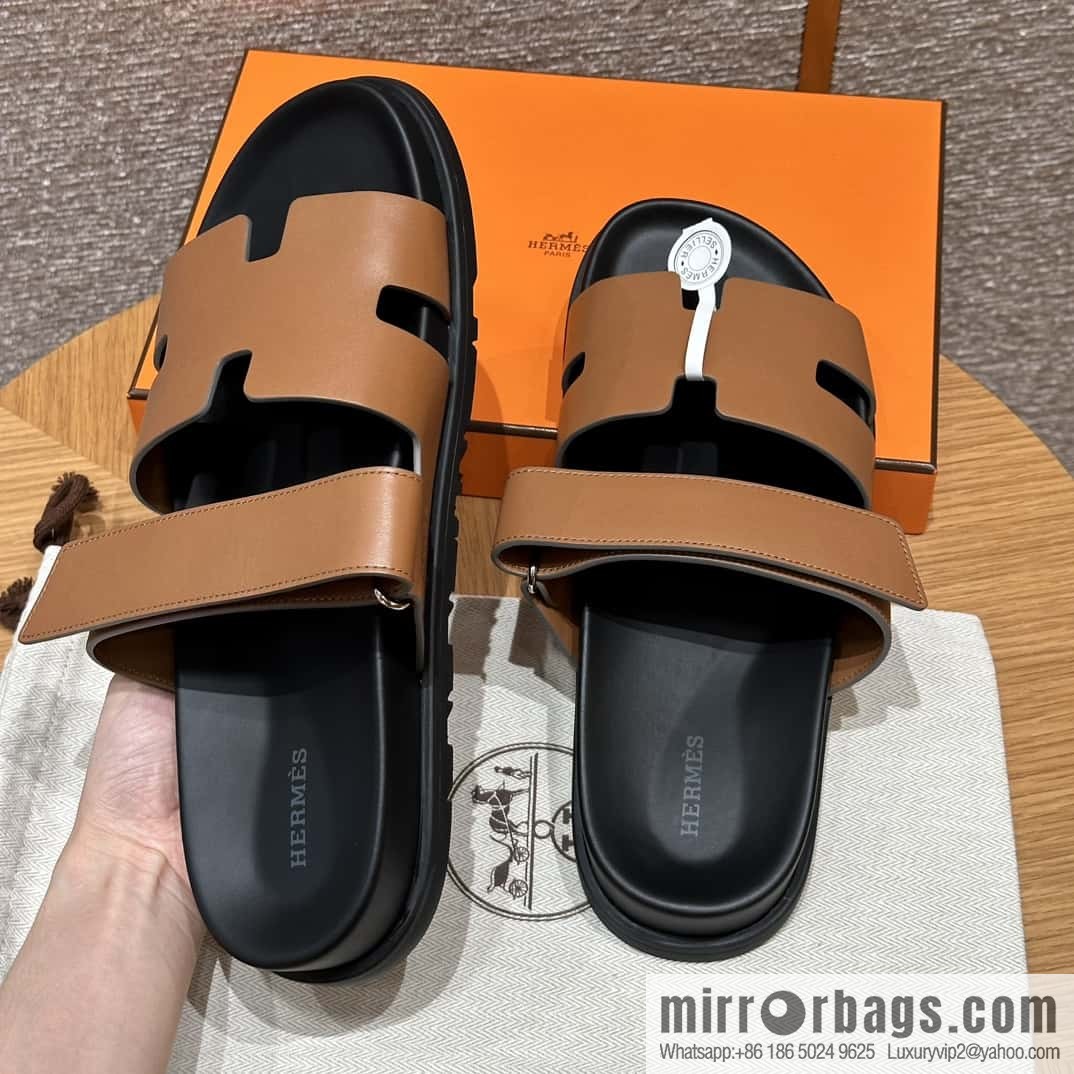 HERMES 180 CHYPRE SANDAL uncle shoes, lambskin/Natural lambskin lininh/Naturel