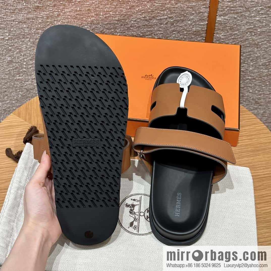 HERMES 180 CHYPRE SANDAL uncle shoes, lambskin/Natural lambskin lininh/Naturel