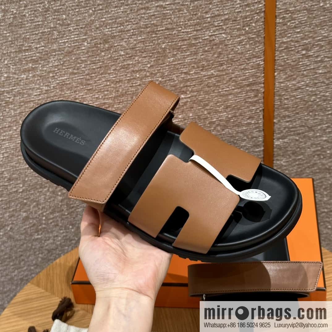 HERMES 180 CHYPRE SANDAL uncle shoes, lambskin/Natural lambskin lininh/Naturel