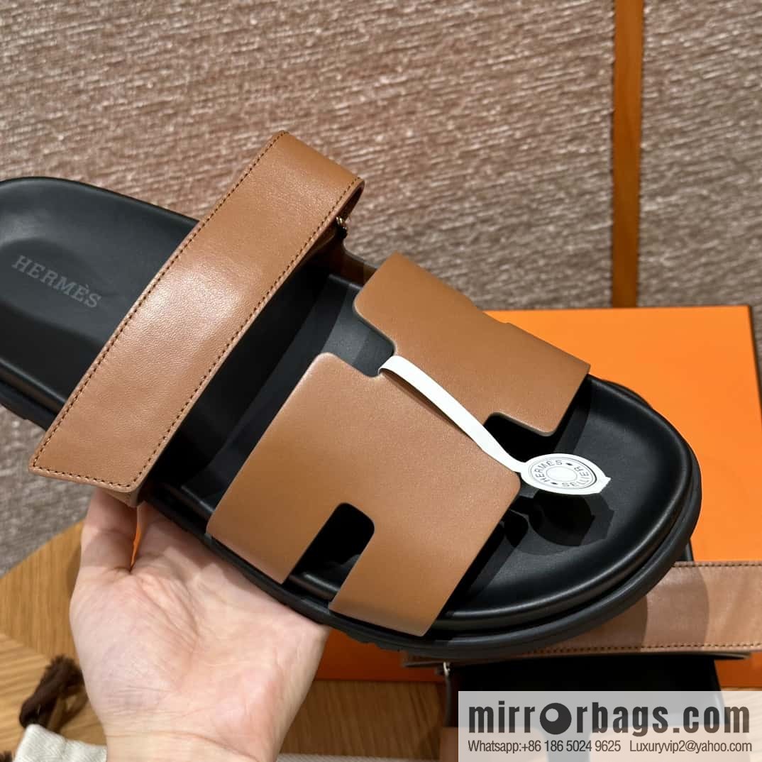 HERMES 180 CHYPRE SANDAL uncle shoes, lambskin/Natural lambskin lininh/Naturel