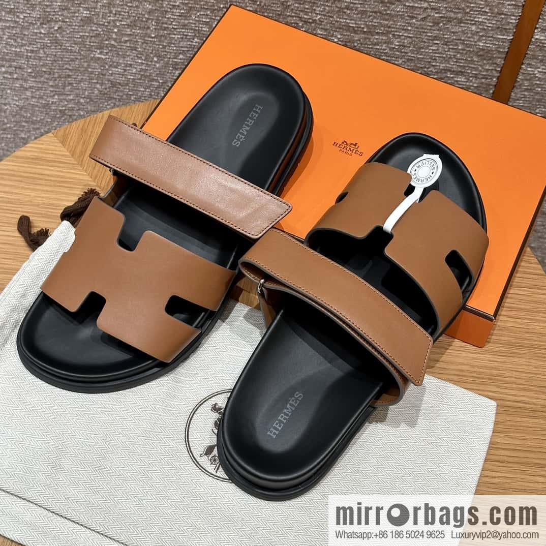HERMES 180 CHYPRE SANDAL uncle shoes, lambskin/Natural lambskin lininh/Naturel