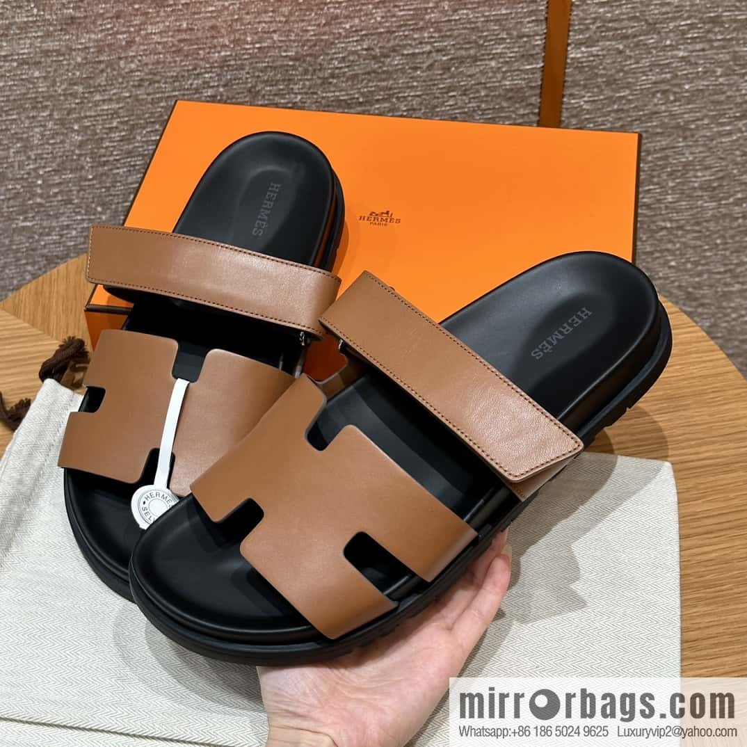 HERMES 180 CHYPRE SANDAL uncle shoes, lambskin/Natural lambskin lininh/Naturel