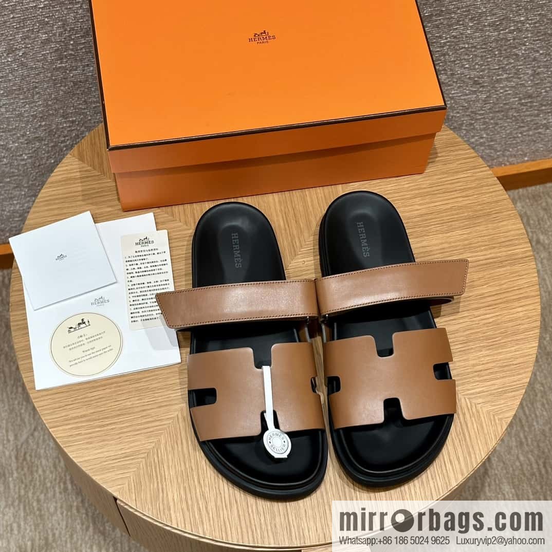 HERMES 180 CHYPRE SANDAL uncle shoes, lambskin/Natural lambskin lininh/Naturel