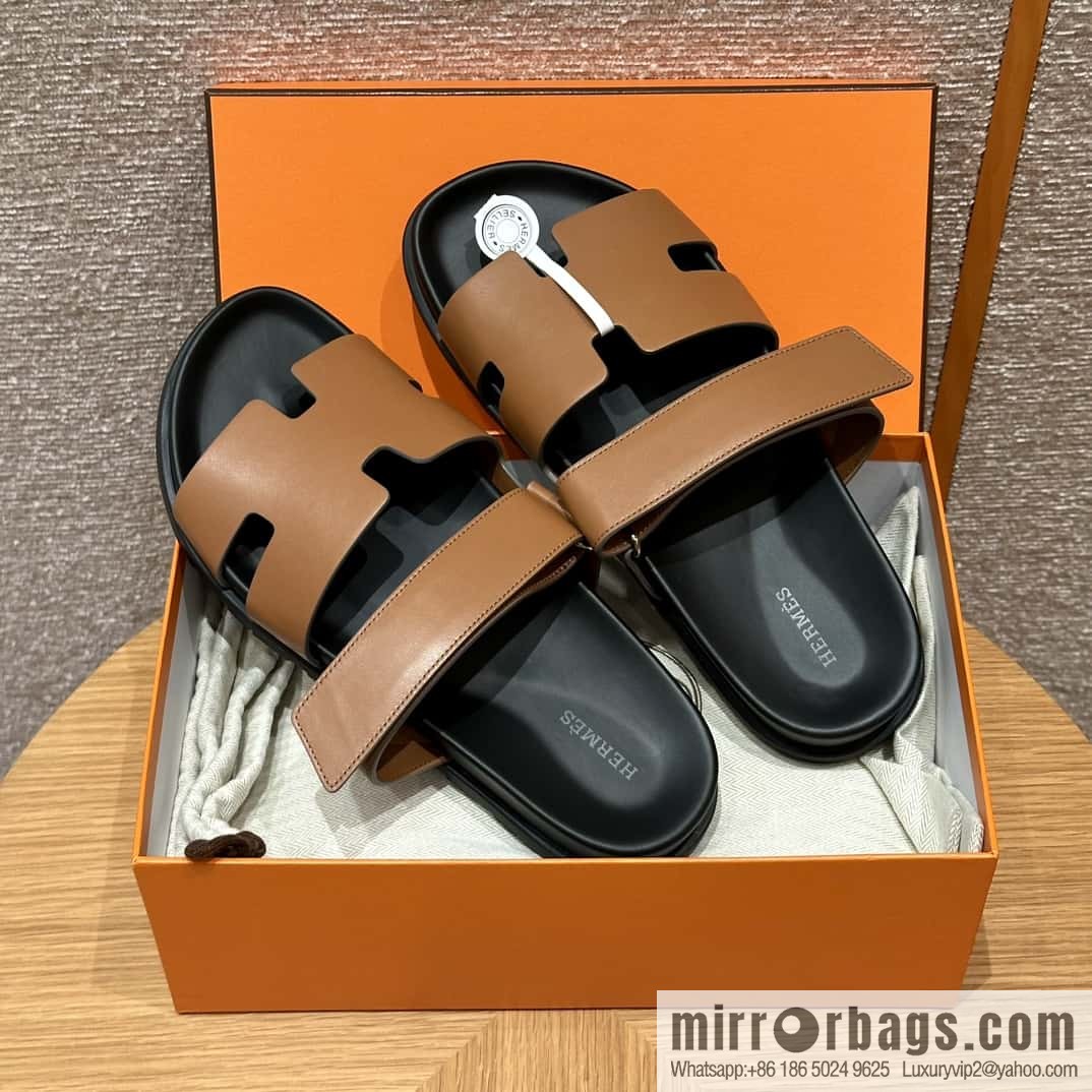 HERMES 180 CHYPRE SANDAL uncle shoes, lambskin/Natural lambskin lininh/Naturel