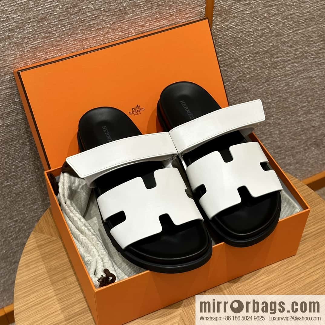 HERMES 180 CHYPRE SANDAL uncle shoes, lambskin/Natural lambskin lininh white/01/Blanc