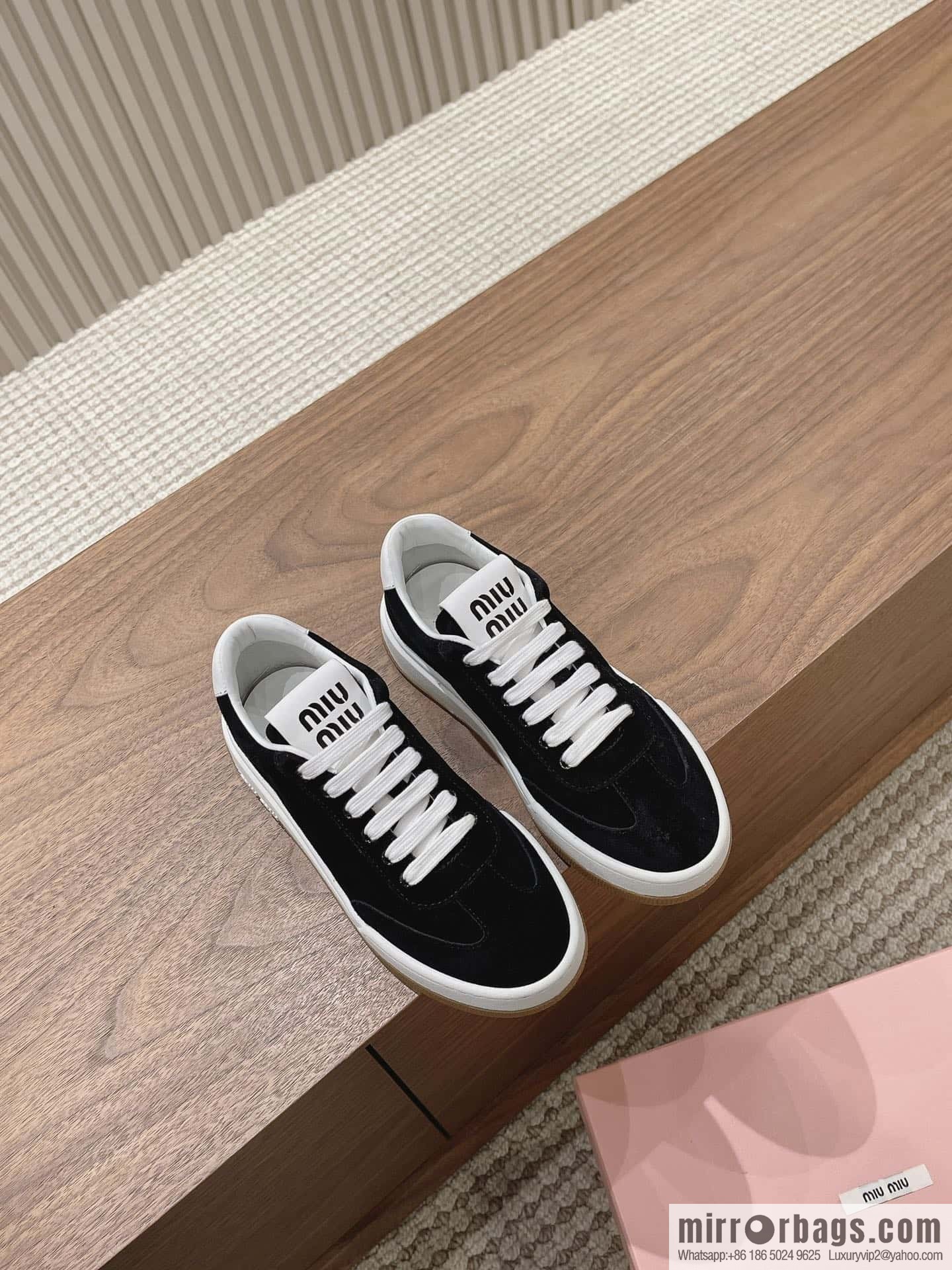 Miumiu ss24 new arrival~ miu's 2024 early spring new lace-up casual shoes, this lace-up casual shoes
