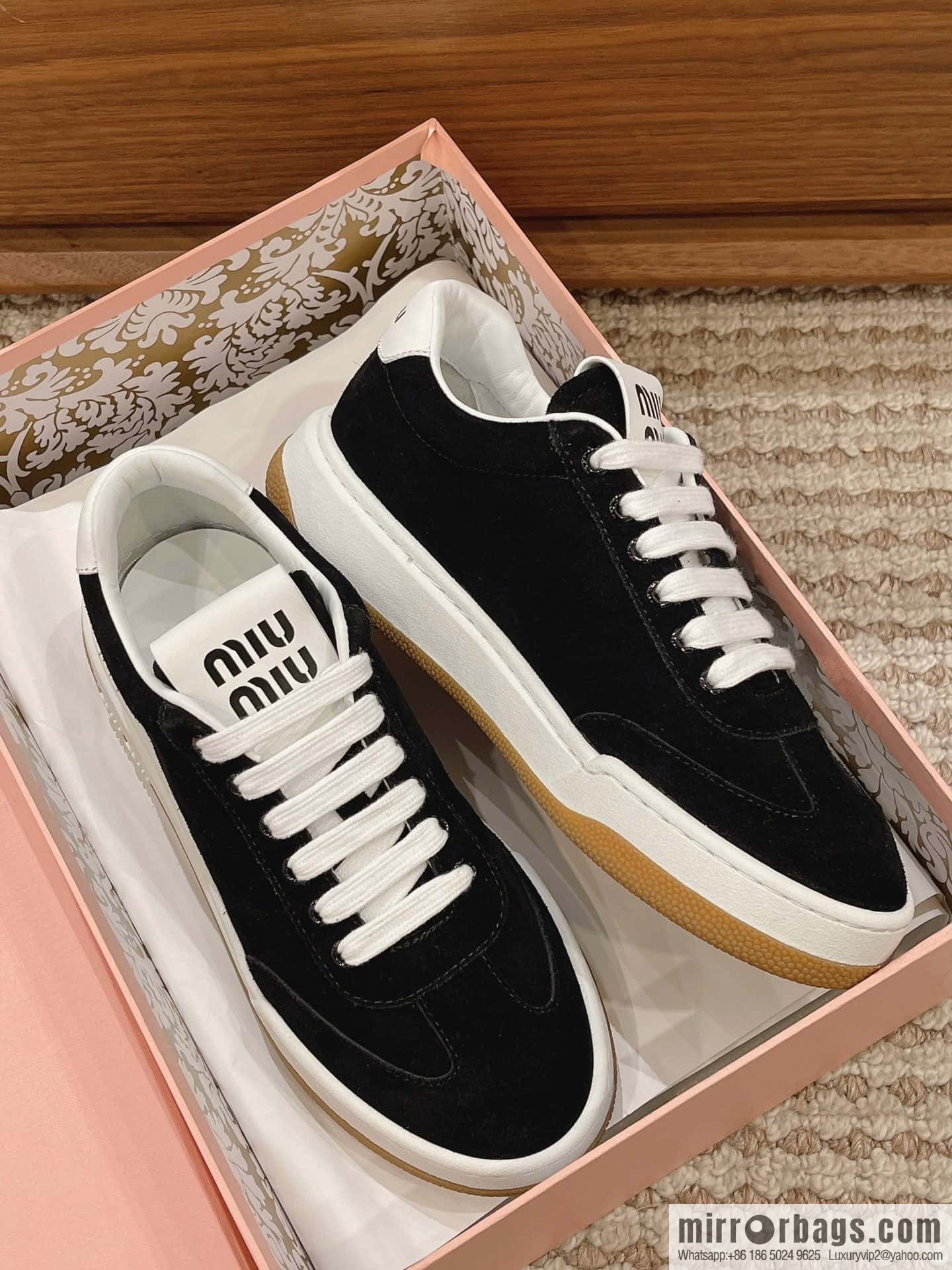Miumiu ss24 new arrival~ miu's 2024 early spring new lace-up casual shoes, this lace-up casual shoes