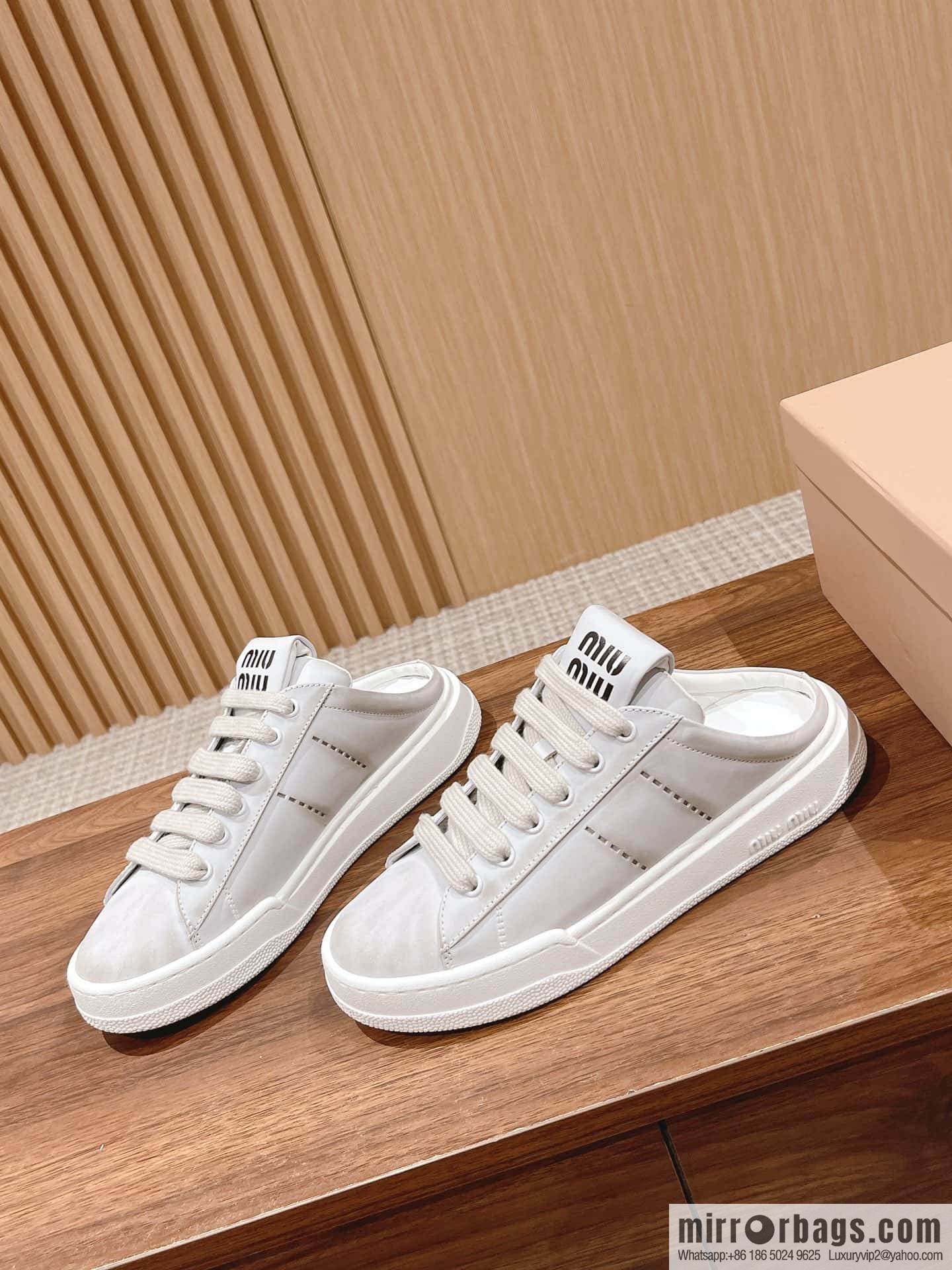 MIUMIU Miao Miao 2023 new American dirty shoes, the latest catwalk sports little white shoes in early spring