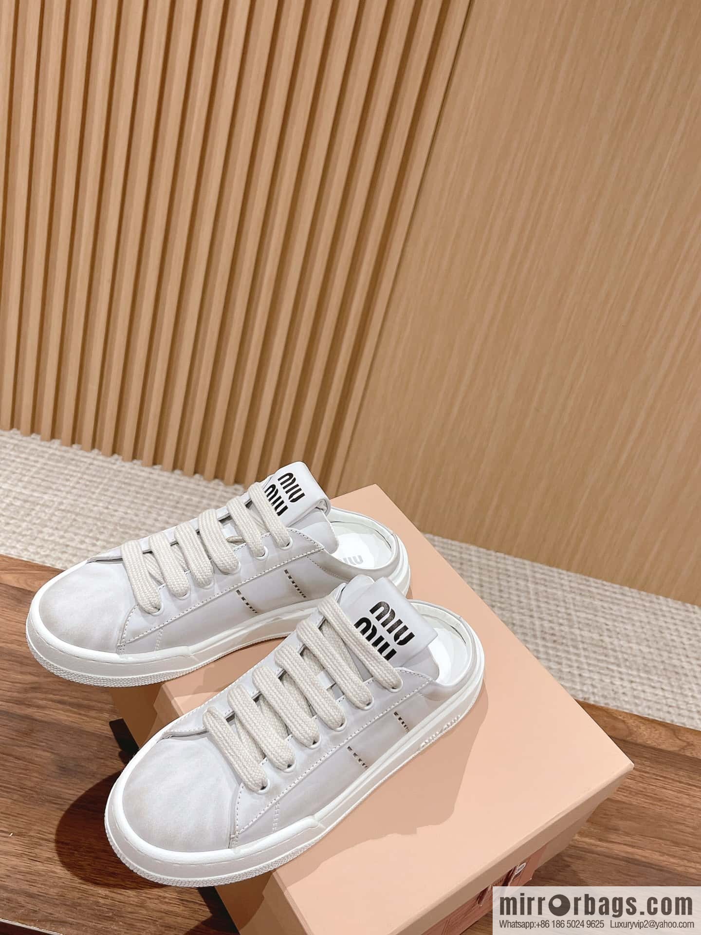 MIUMIU Miao Miao 2023 new American dirty shoes, the latest catwalk sports little white shoes in early spring