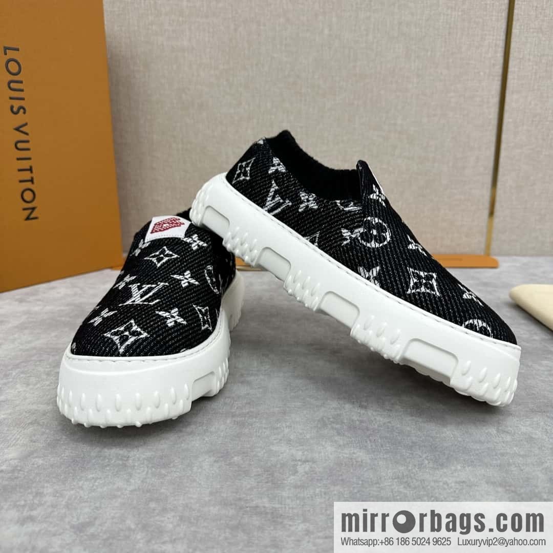 ππ L Replica Luxury Handbag New Louis Vuitto * L * V SPACE LANDER Loafers