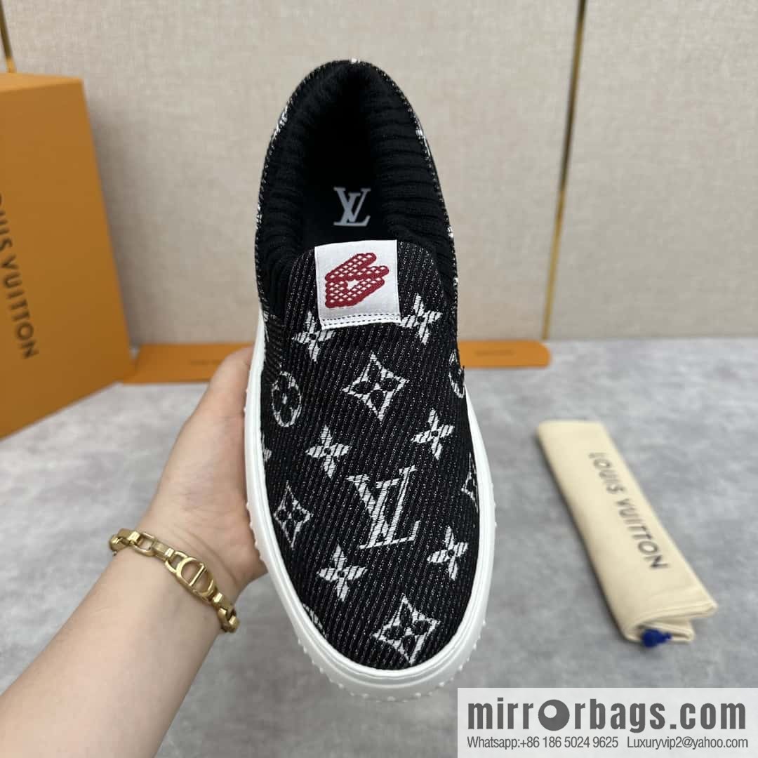 ππ L Replica Luxury Handbag New Louis Vuitto * L * V SPACE LANDER Loafers