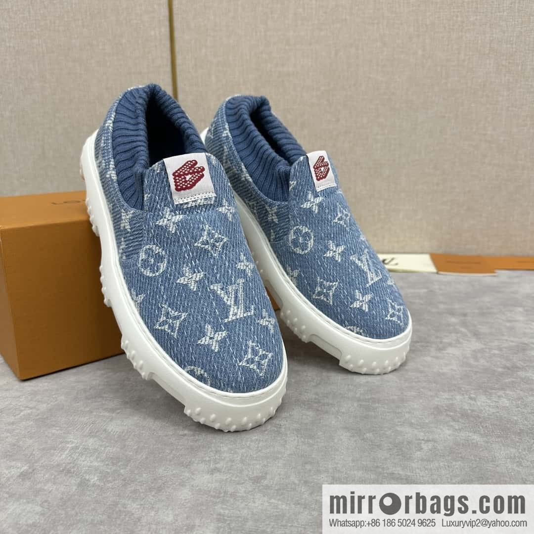 ππ L Replica Luxury Handbag New Louis Vuitto * L * V SPACE LANDER Loafers