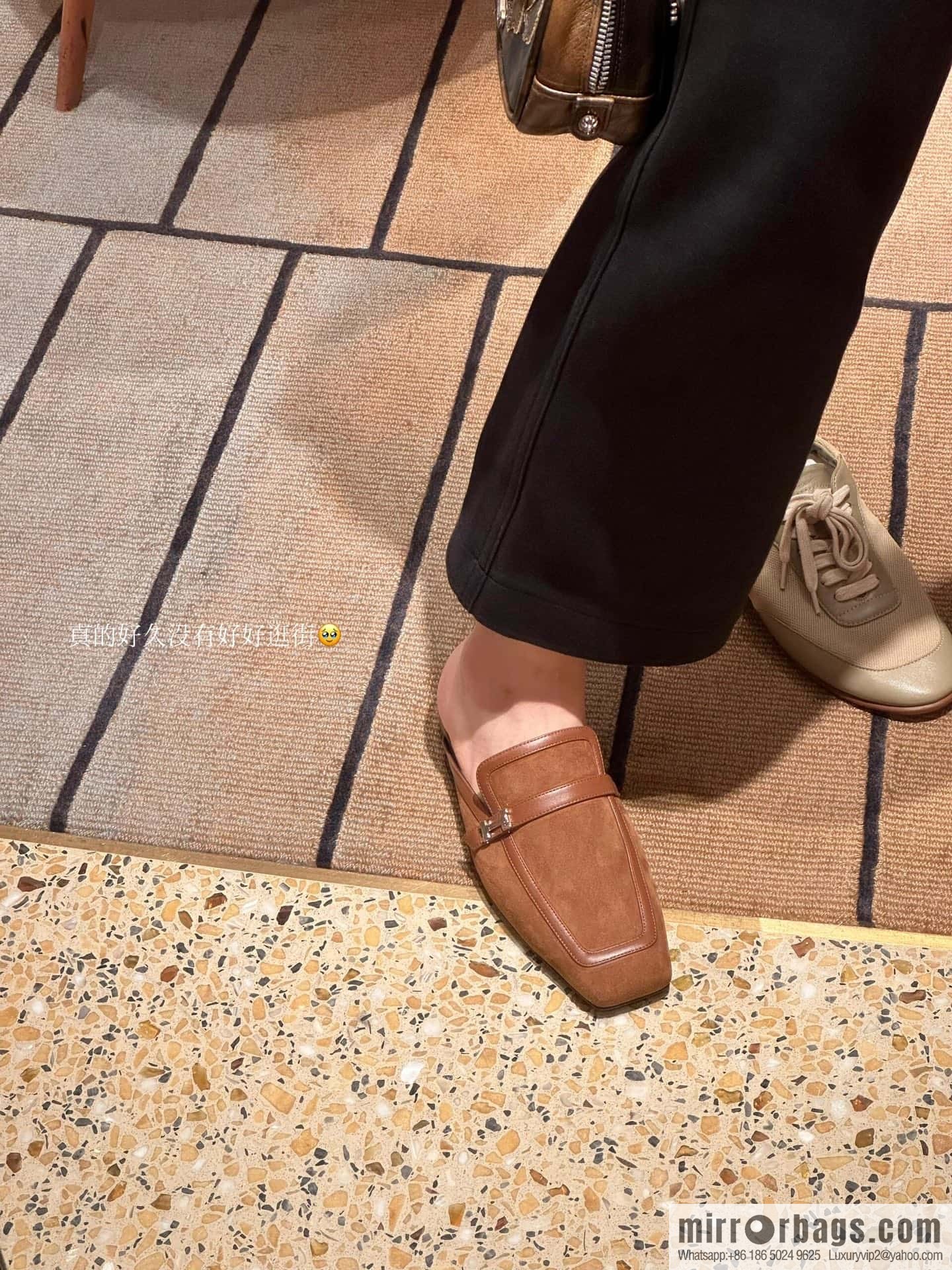 Purchasing grade 🐎 𝐇𝐄𝐑*𝐄𝐒|| Love Horse Replica Luxury Handbag Square Head Small Button Muller Half Slippers