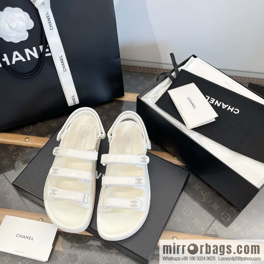 Purchasing grade 𝗖𝗛*𝗔𝗡𝗟|| Xiaoxiang crystal diamond buckle three bars, Velcro beach model