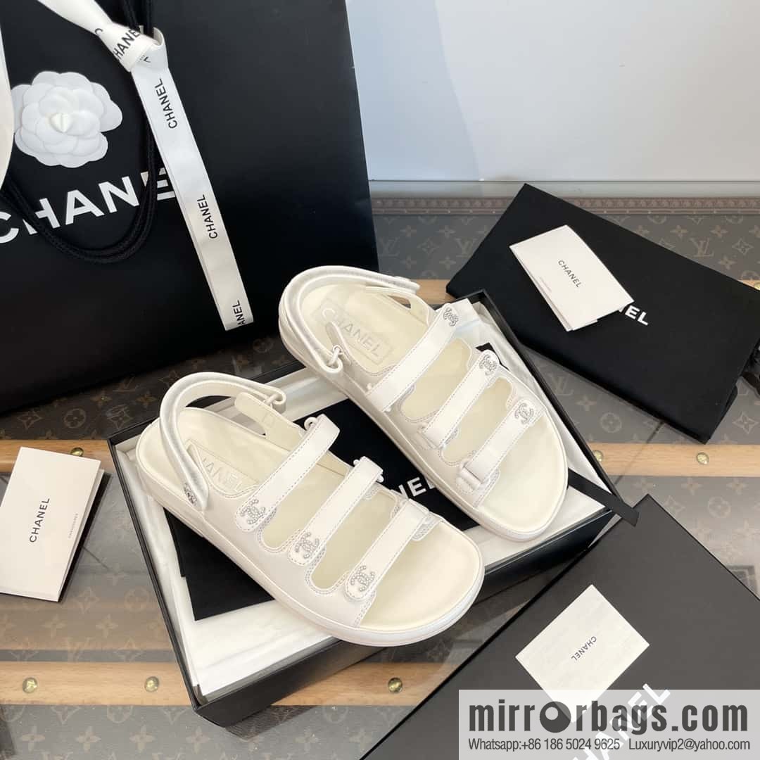 Purchasing grade 𝗖𝗛*𝗔𝗡𝗟|| Xiaoxiang crystal diamond buckle three bars, Velcro beach model