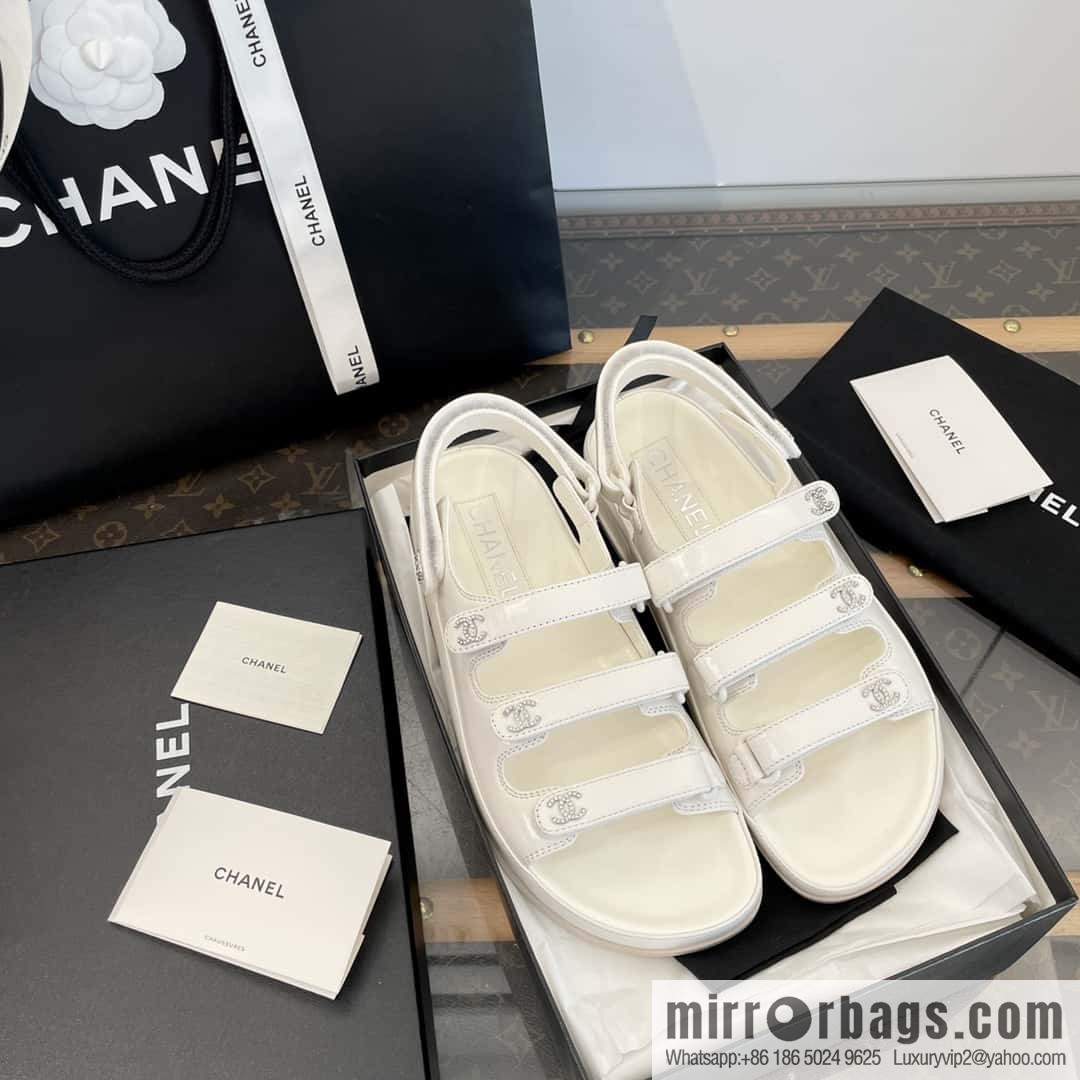 Purchasing grade 𝗖𝗛*𝗔𝗡𝗟|| Xiaoxiang crystal diamond buckle three bars, Velcro beach model