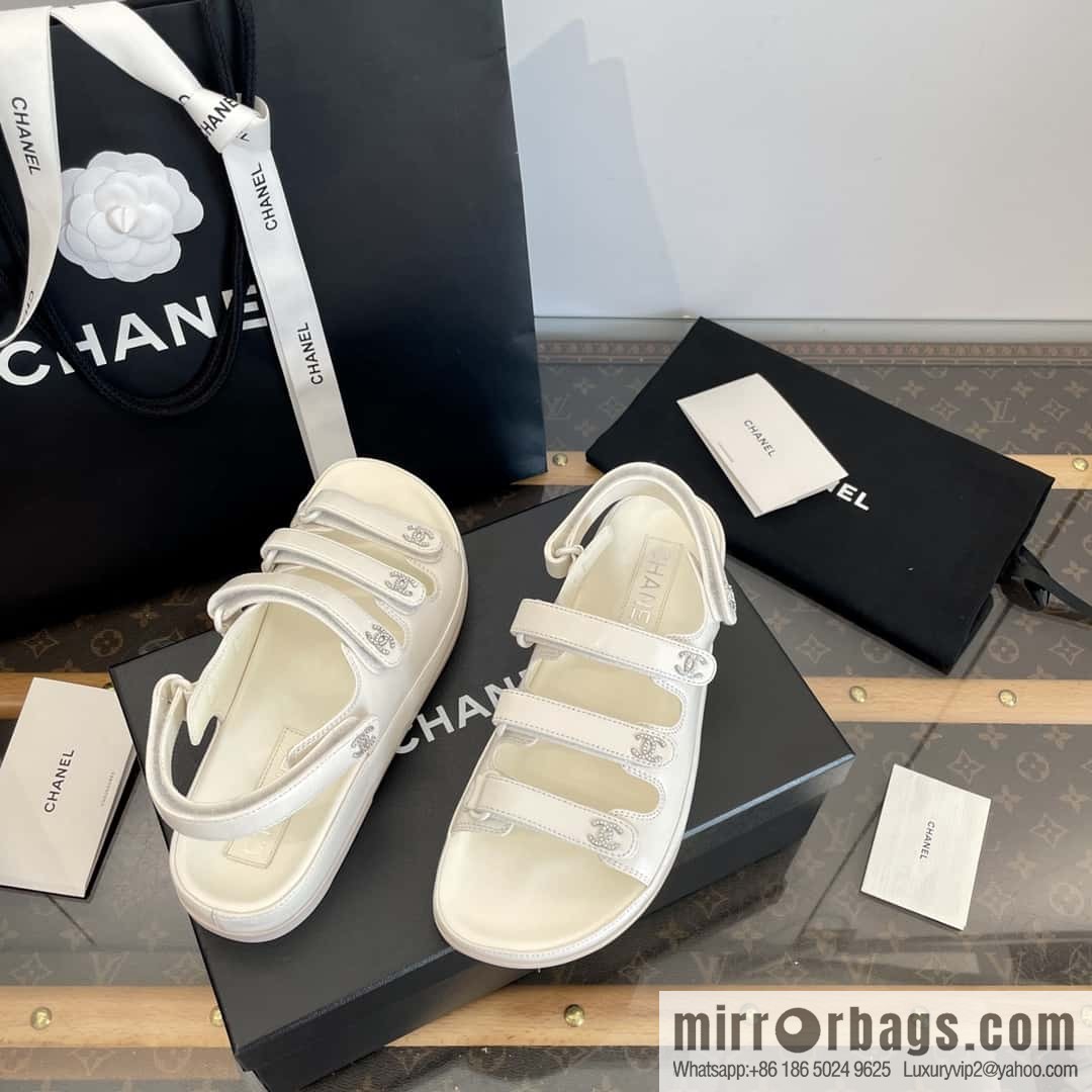 Purchasing grade 𝗖𝗛*𝗔𝗡𝗟|| Xiaoxiang crystal diamond buckle three bars, Velcro beach model