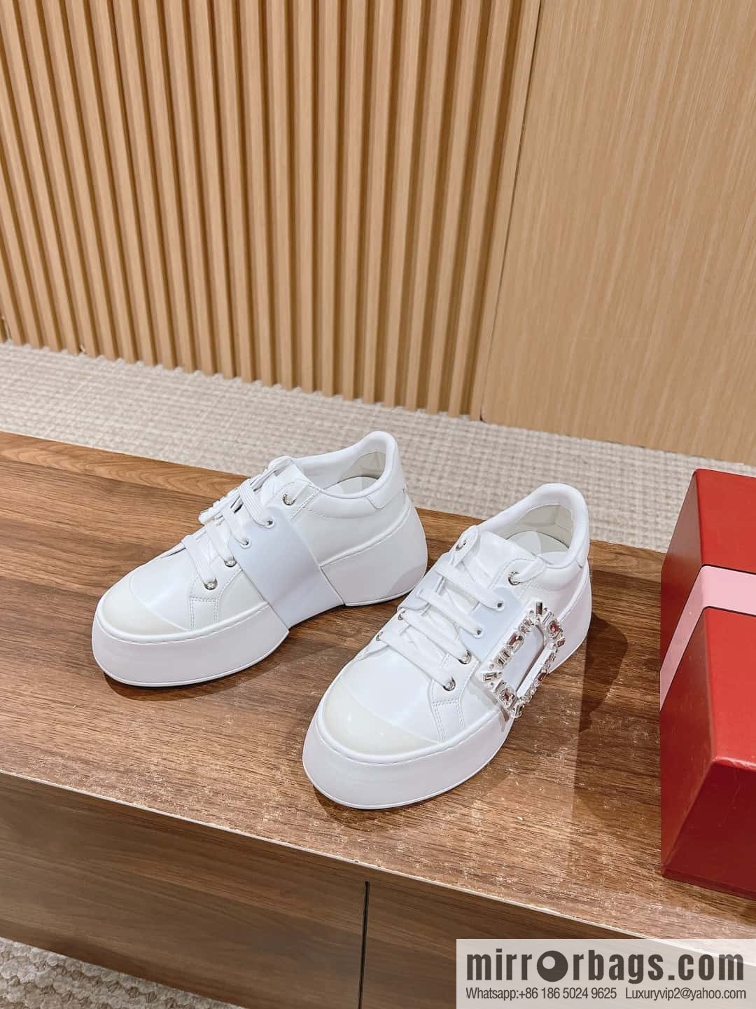 # ππ¨π ππ« ππ’π―π’ππ« Roger Vivia, new platform white shoes