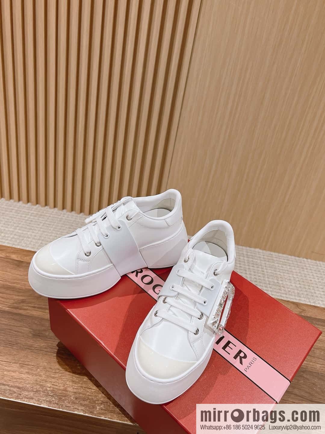 # ππ¨π ππ« ππ’π―π’ππ« Roger Vivia, new platform white shoes