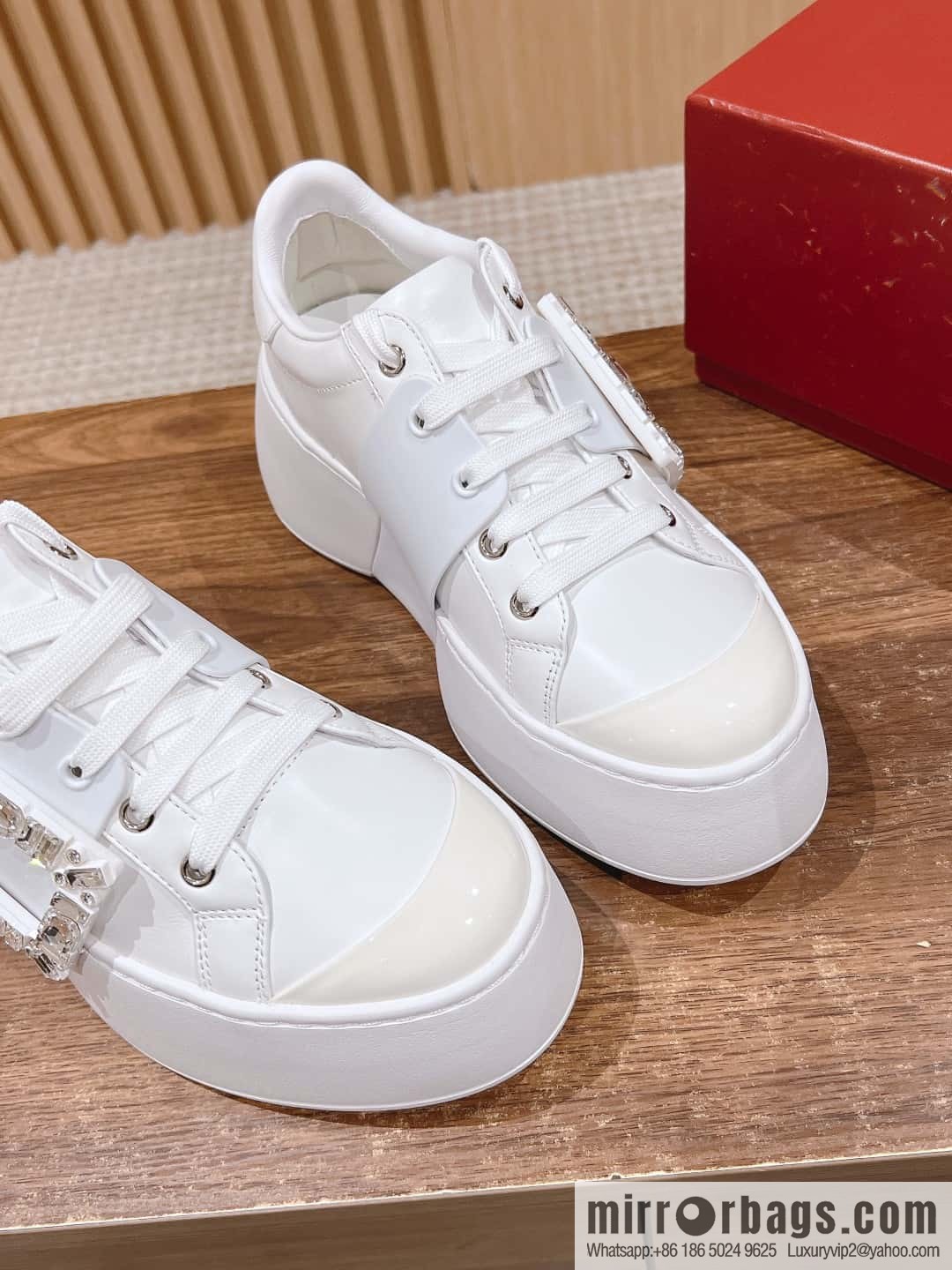 # ππ¨π ππ« ππ’π―π’ππ« Roger Vivia, new platform white shoes
