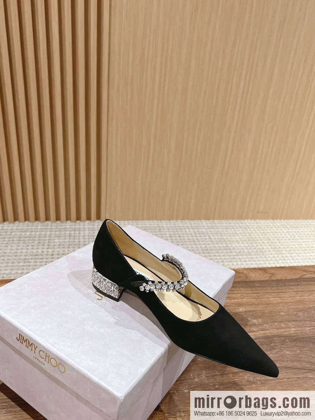 [】𝐉𝐢𝐦𝐦𝐲 𝐂𝐡𝐨𝐨# Zhou Yangjie classic word diamond belt Mary Jane shoes