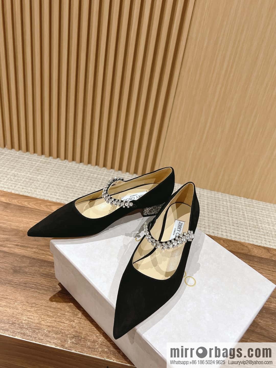 [】𝐉𝐢𝐦𝐦𝐲 𝐂𝐡𝐨𝐨# Zhou Yangjie classic word diamond belt Mary Jane shoes