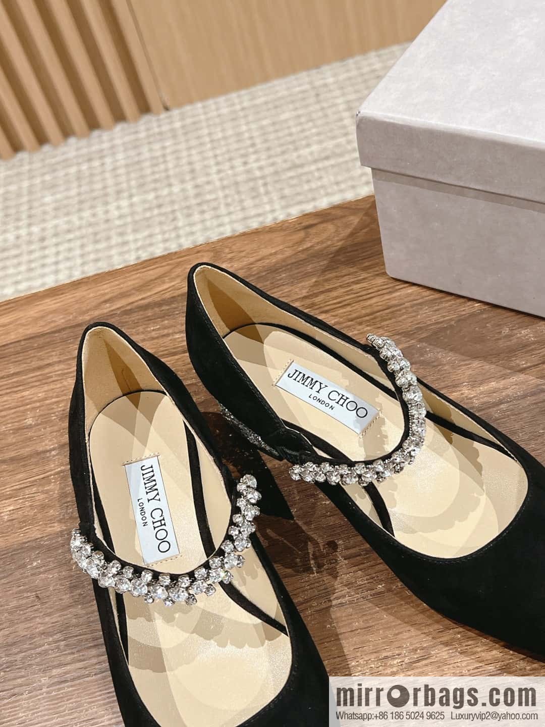 [】𝐉𝐢𝐦𝐦𝐲 𝐂𝐡𝐨𝐨# Zhou Yangjie classic word diamond belt Mary Jane shoes