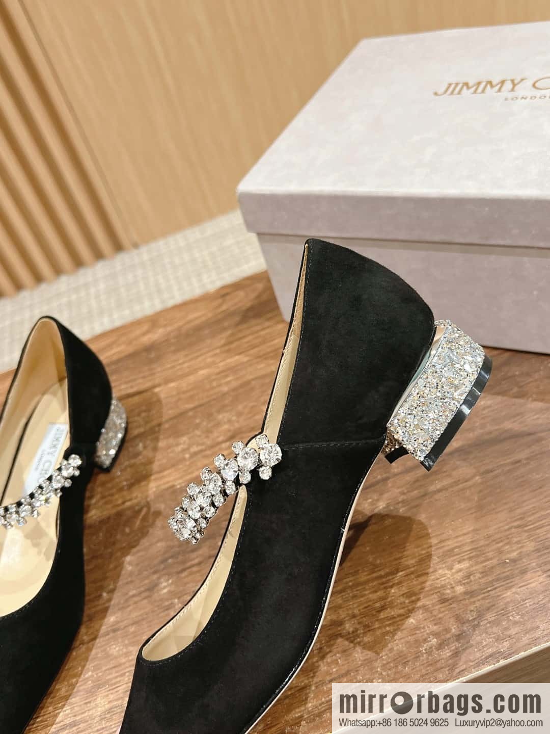 [】𝐉𝐢𝐦𝐦𝐲 𝐂𝐡𝐨𝐨# Zhou Yangjie classic word diamond belt Mary Jane shoes