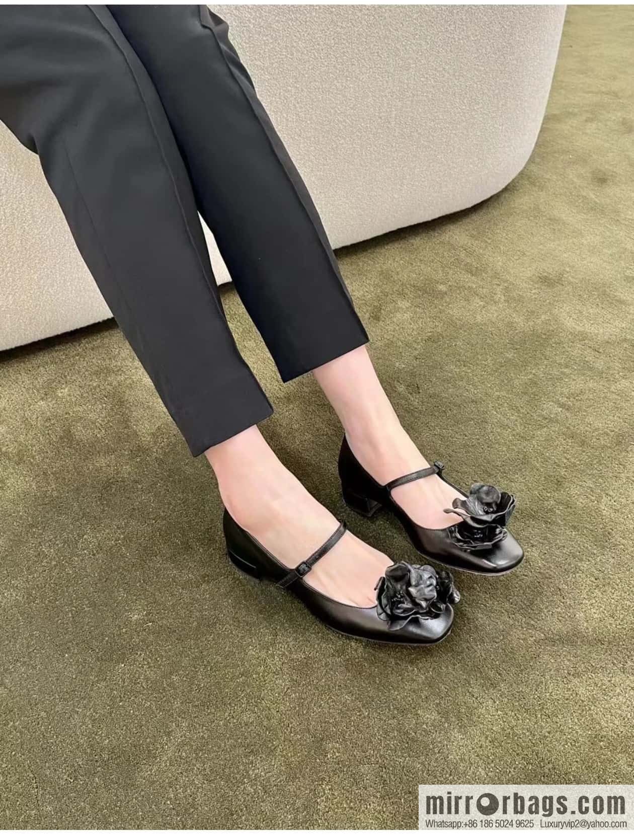 [γππ’π¦π¦π² ππ‘π¨π¨# Zhou Yangjie's new bow kitten and slippers