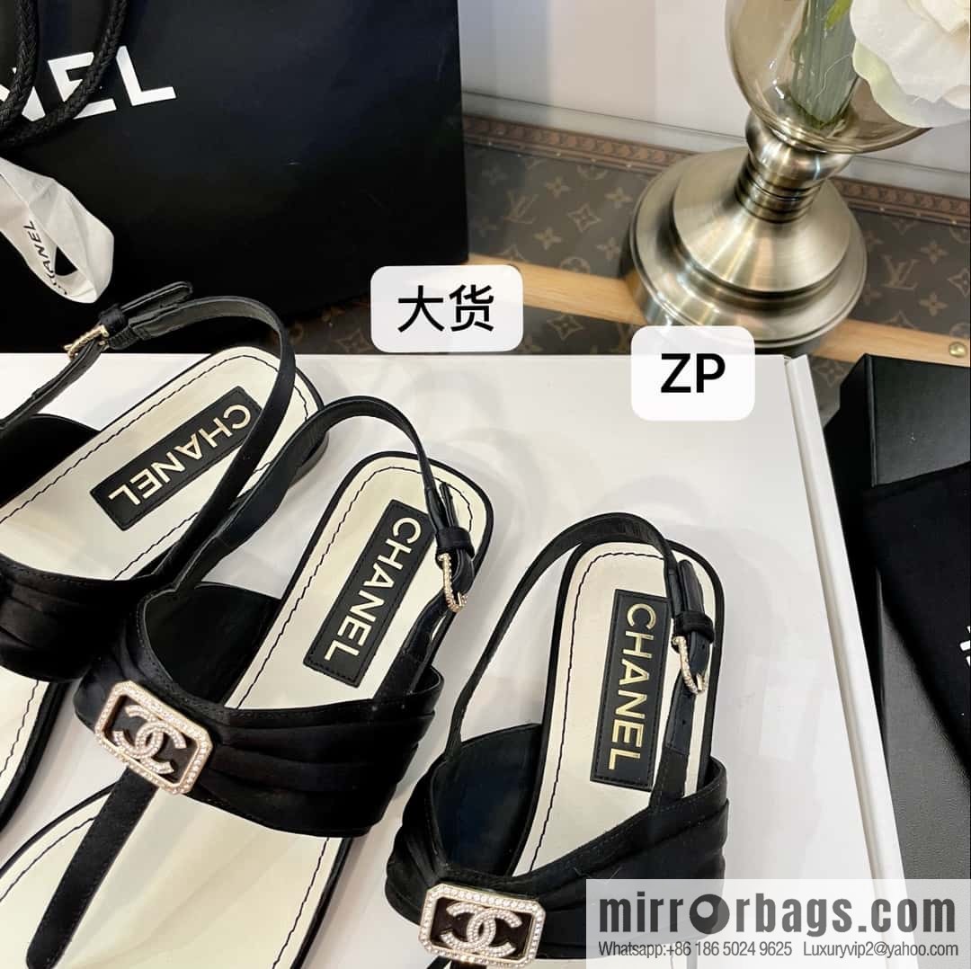 Purchasing grade 𝗖𝗛*𝗔𝗡𝗟| Xiaoxiang Satin water brick buckle, foot sandals