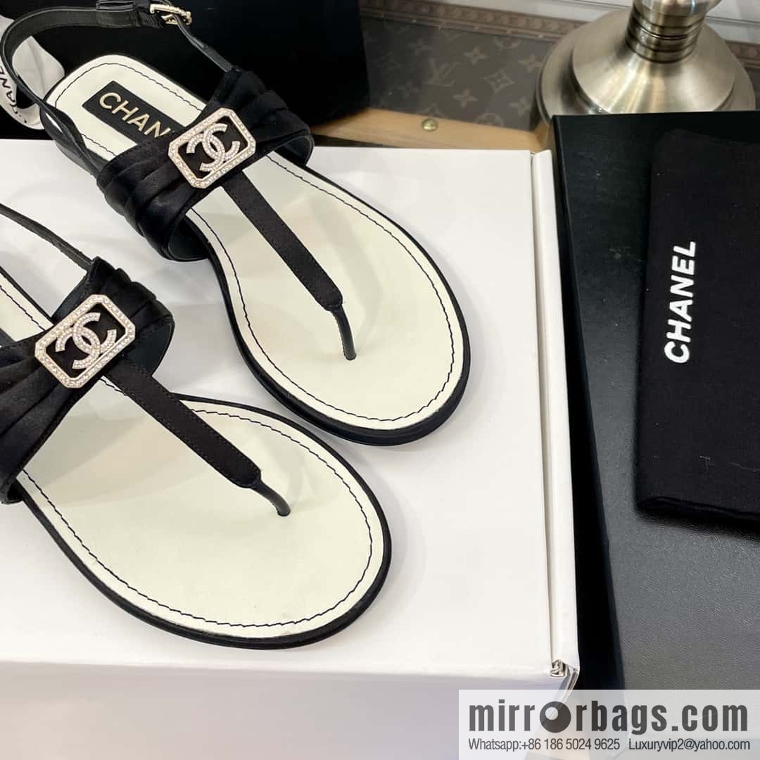 Purchasing grade 𝗖𝗛*𝗔𝗡𝗟| Xiaoxiang Satin water brick buckle, foot sandals