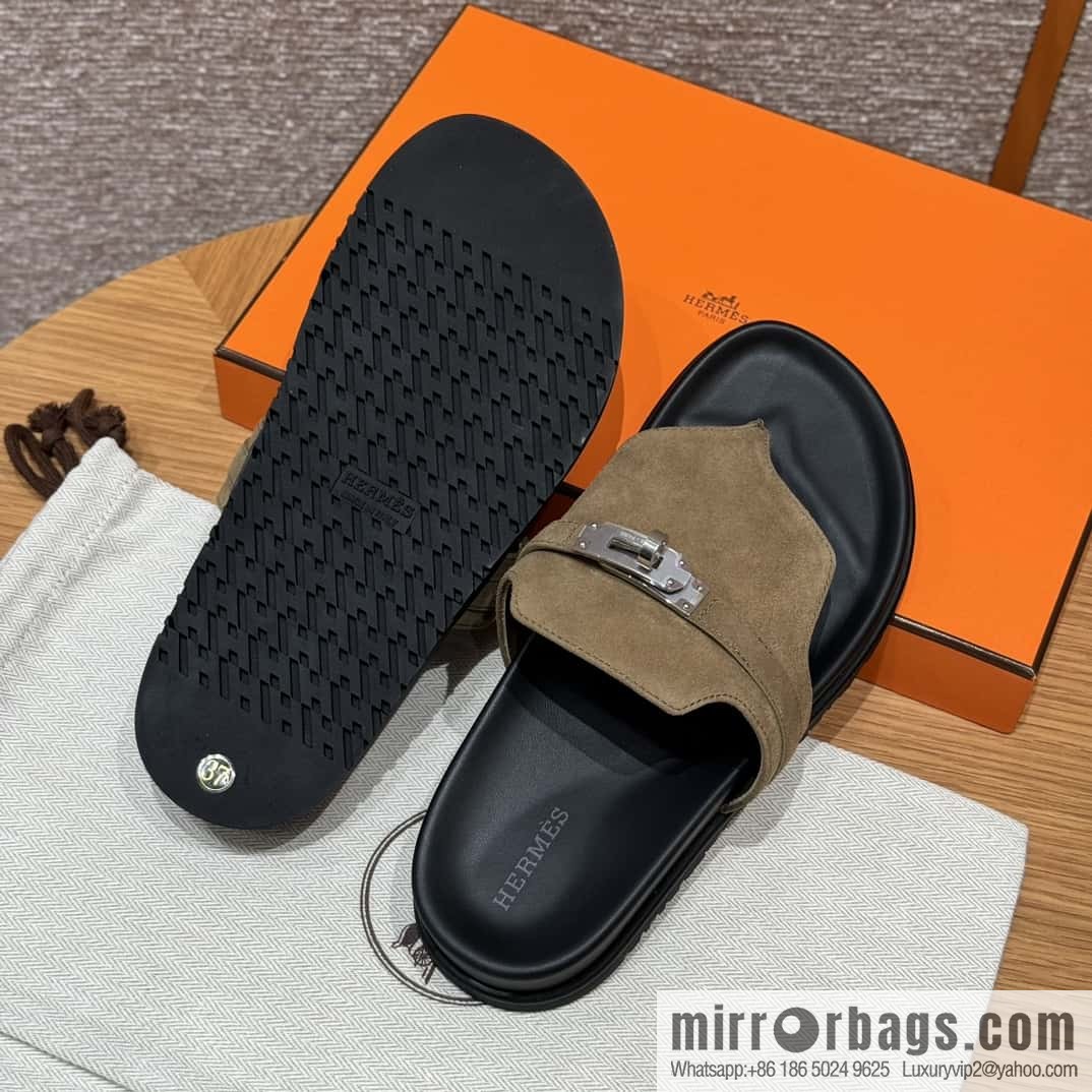 HERMES 258 Empire Pinch Trap, Grayish green/Grayish green suede/Chamois leather