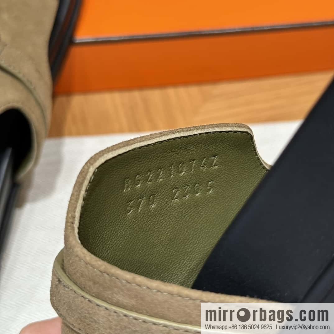 HERMES 258 Empire Pinch Trap, Grayish green/Grayish green suede/Chamois leather