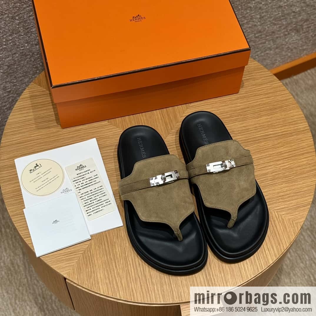HERMES 258 Empire Pinch Trap, Grayish green/Grayish green suede/Chamois leather