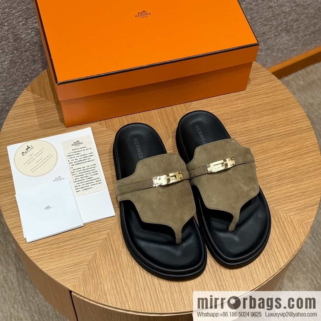 HERMES 258 Empire Pinch Trap, Grayish green/Grayish green suede/Chamois leather