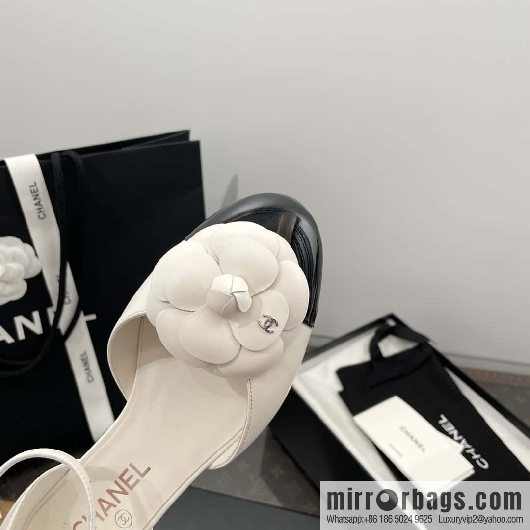 CHANEL Xiaoxiang Early Spring Camellia 🥰 Hollow Mary Jane Sandals