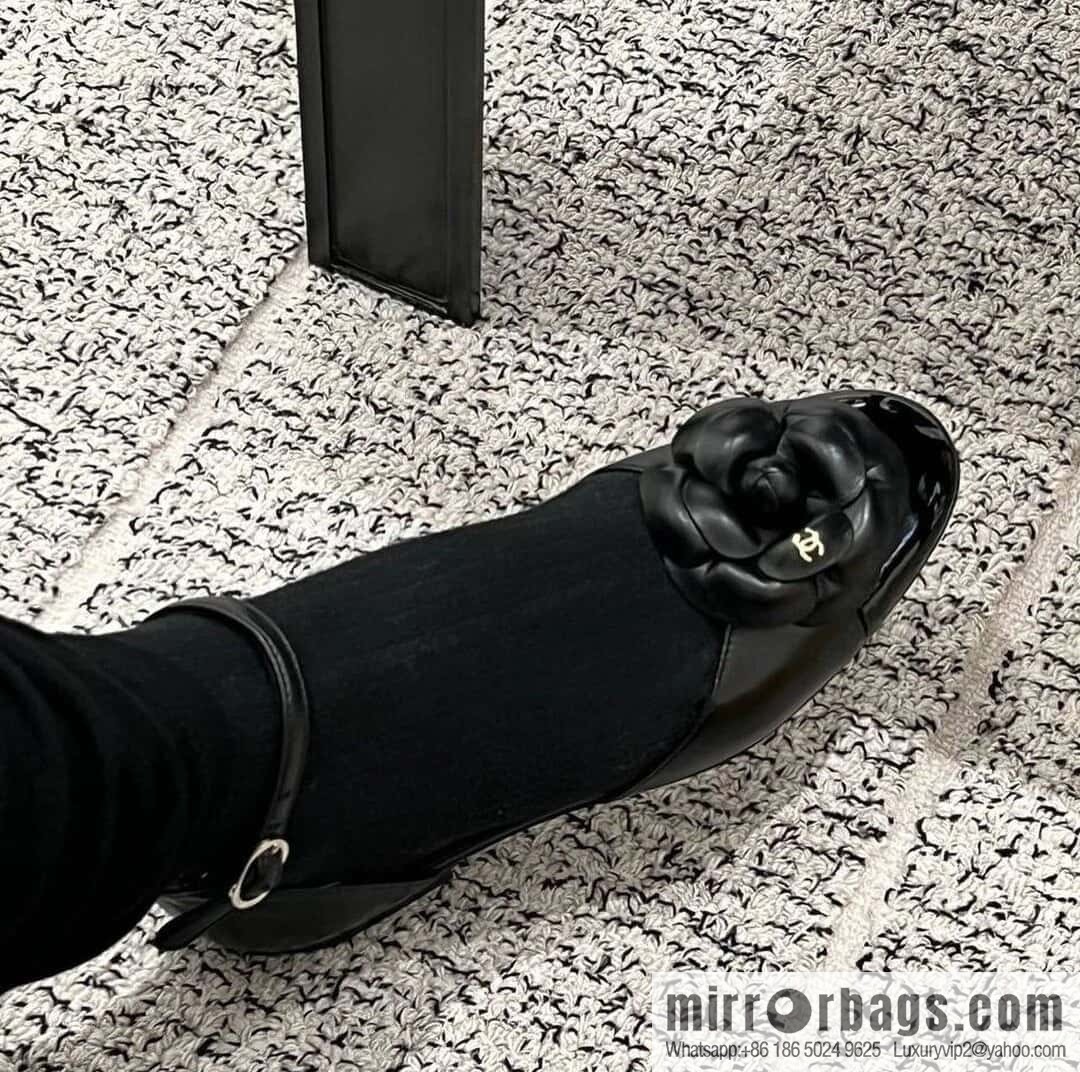 CHANEL Xiaoxiang Early Spring Camellia 🥰 Hollow Mary Jane Sandals