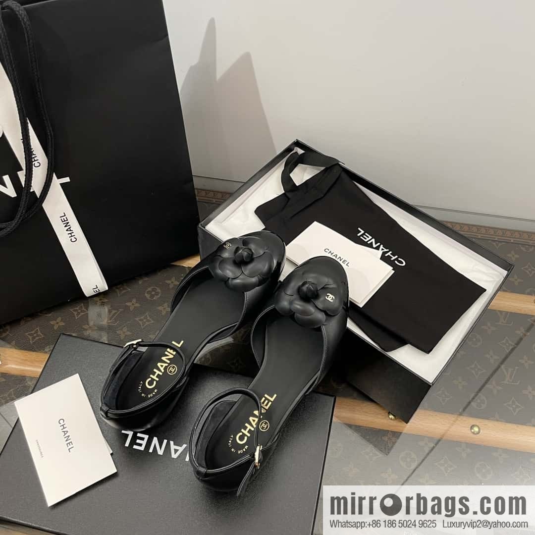 CHANEL Xiaoxiang Early Spring Camellia 🥰 Hollow Mary Jane Sandals