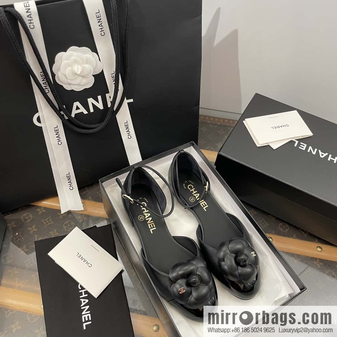CHANEL Xiaoxiang Early Spring Camellia 🥰 Hollow Mary Jane Sandals