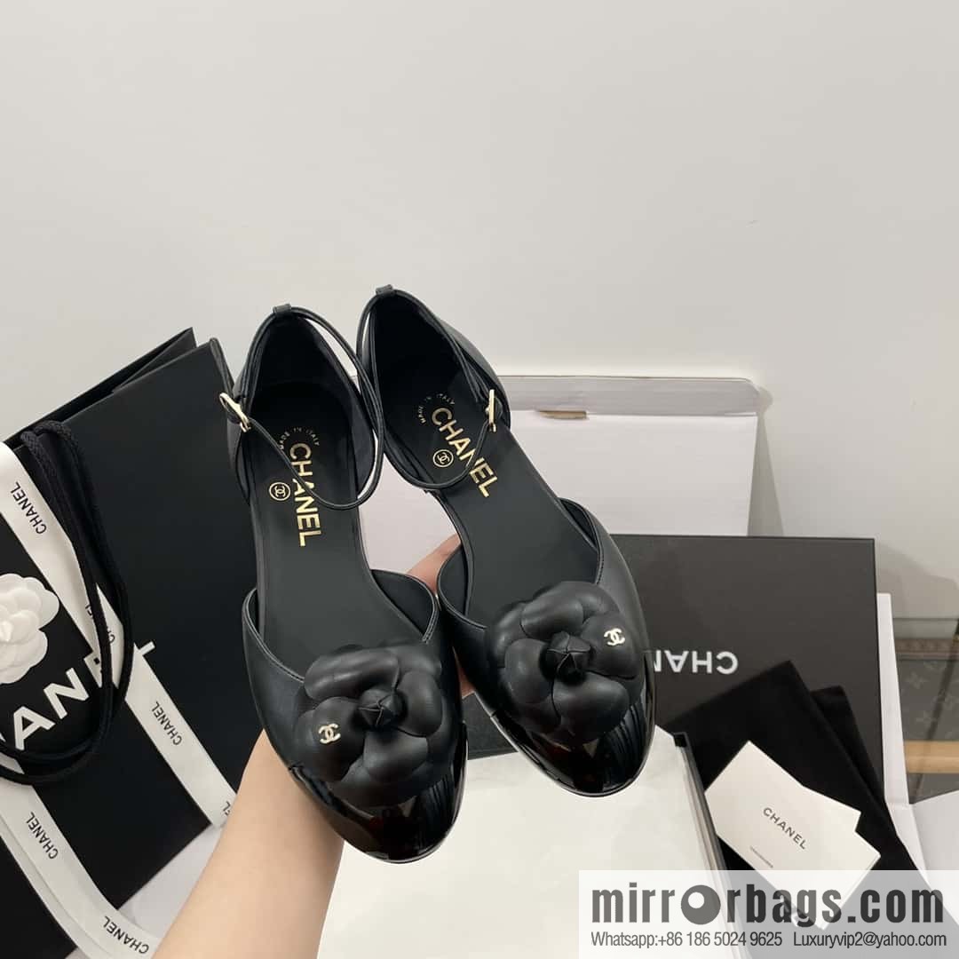 CHANEL Xiaoxiang Early Spring Camellia 🥰 Hollow Mary Jane Sandals