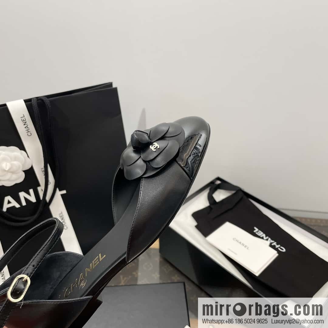 CHANEL Xiaoxiang Early Spring Camellia 🥰 Hollow Mary Jane Sandals