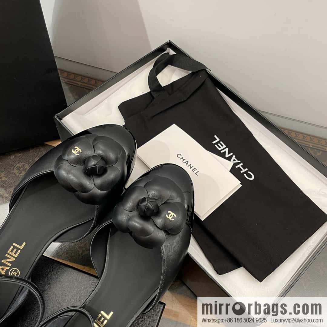 CHANEL Xiaoxiang Early Spring Camellia 🥰 Hollow Mary Jane Sandals