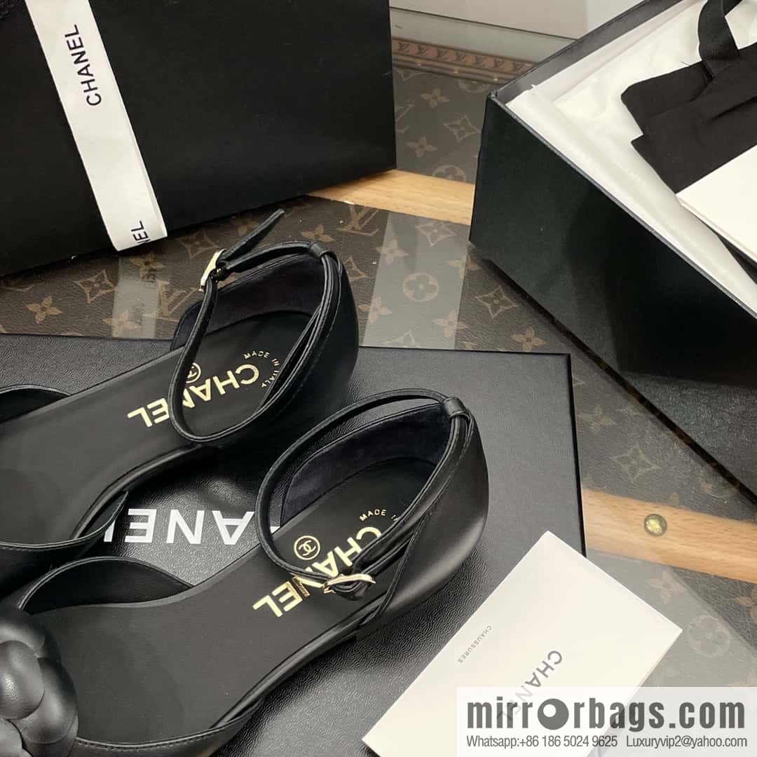 CHANEL Xiaoxiang Early Spring Camellia 🥰 Hollow Mary Jane Sandals