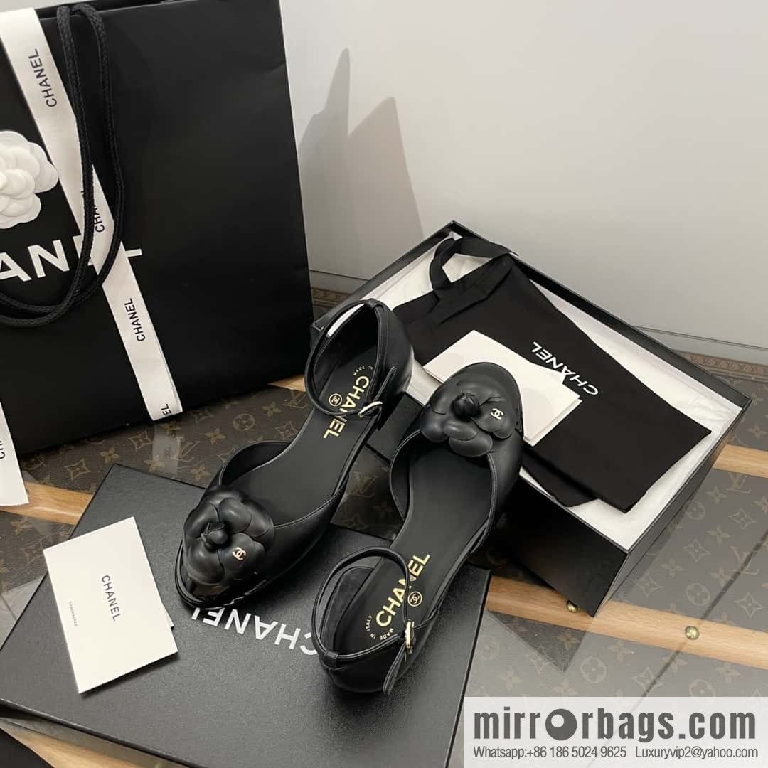 CHANEL Xiaoxiang Early Spring Camellia 🥰 Hollow Mary Jane Sandals