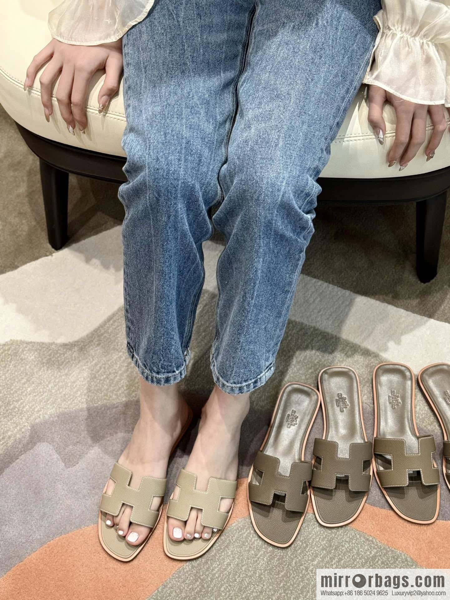 HERMES 181 Oran Slippers S2/Trench/Windbreaker Grey Epsom/Palmprint