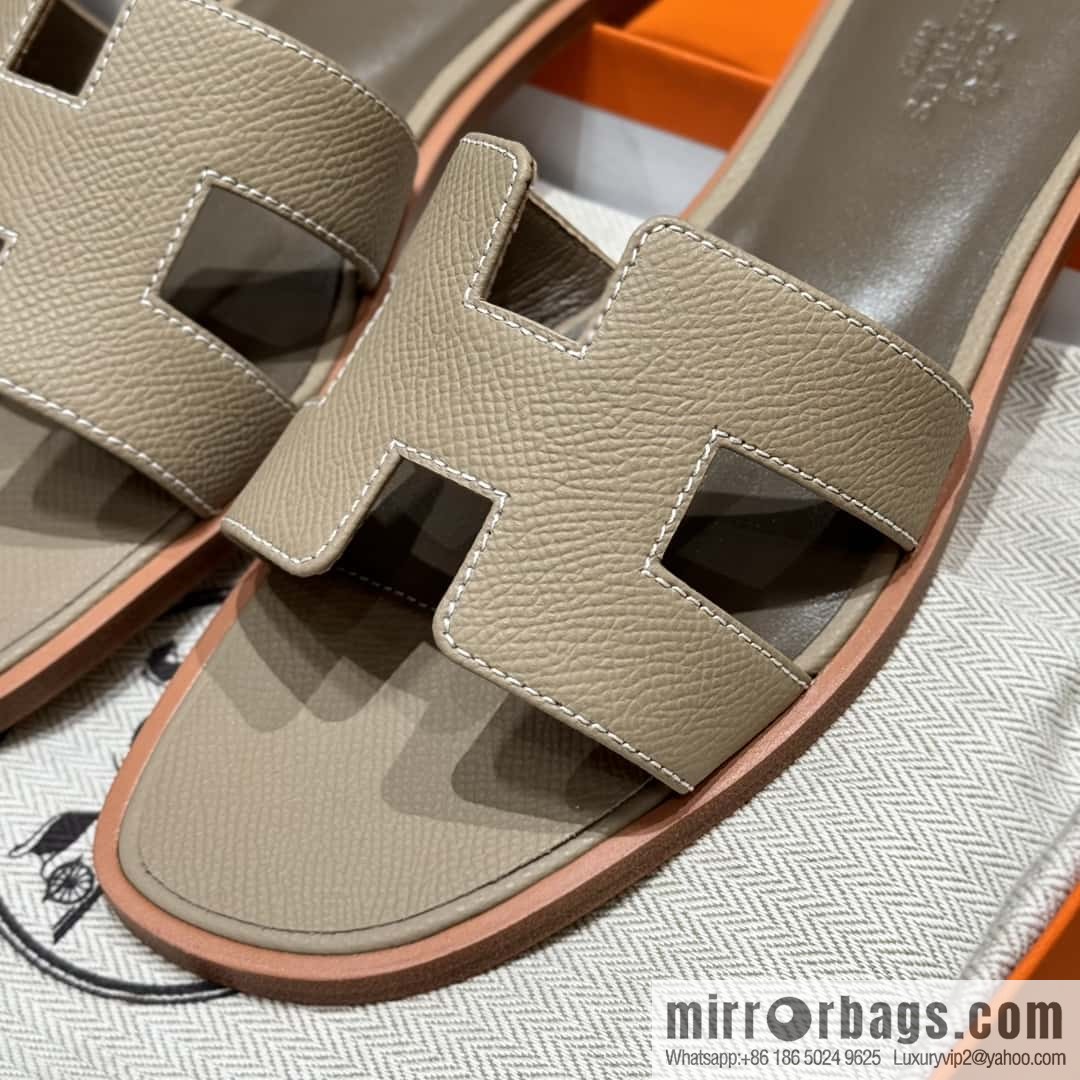 HERMES 181 Oran Slippers S2/Trench/Windbreaker Grey Epsom/Palmprint