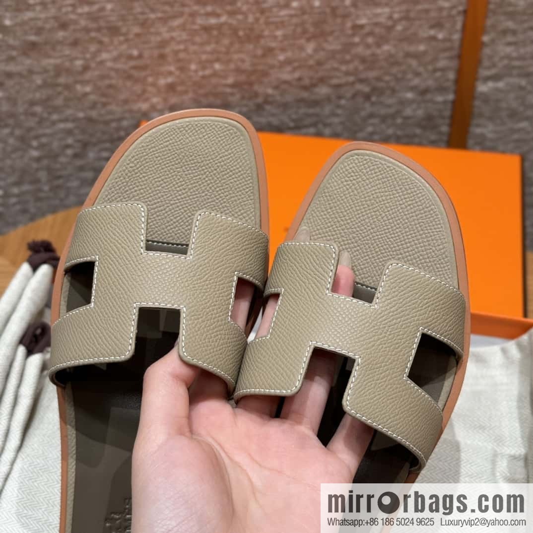 HERMES 181 Oran Slippers S2/Trench/Windbreaker Grey Epsom/Palmprint