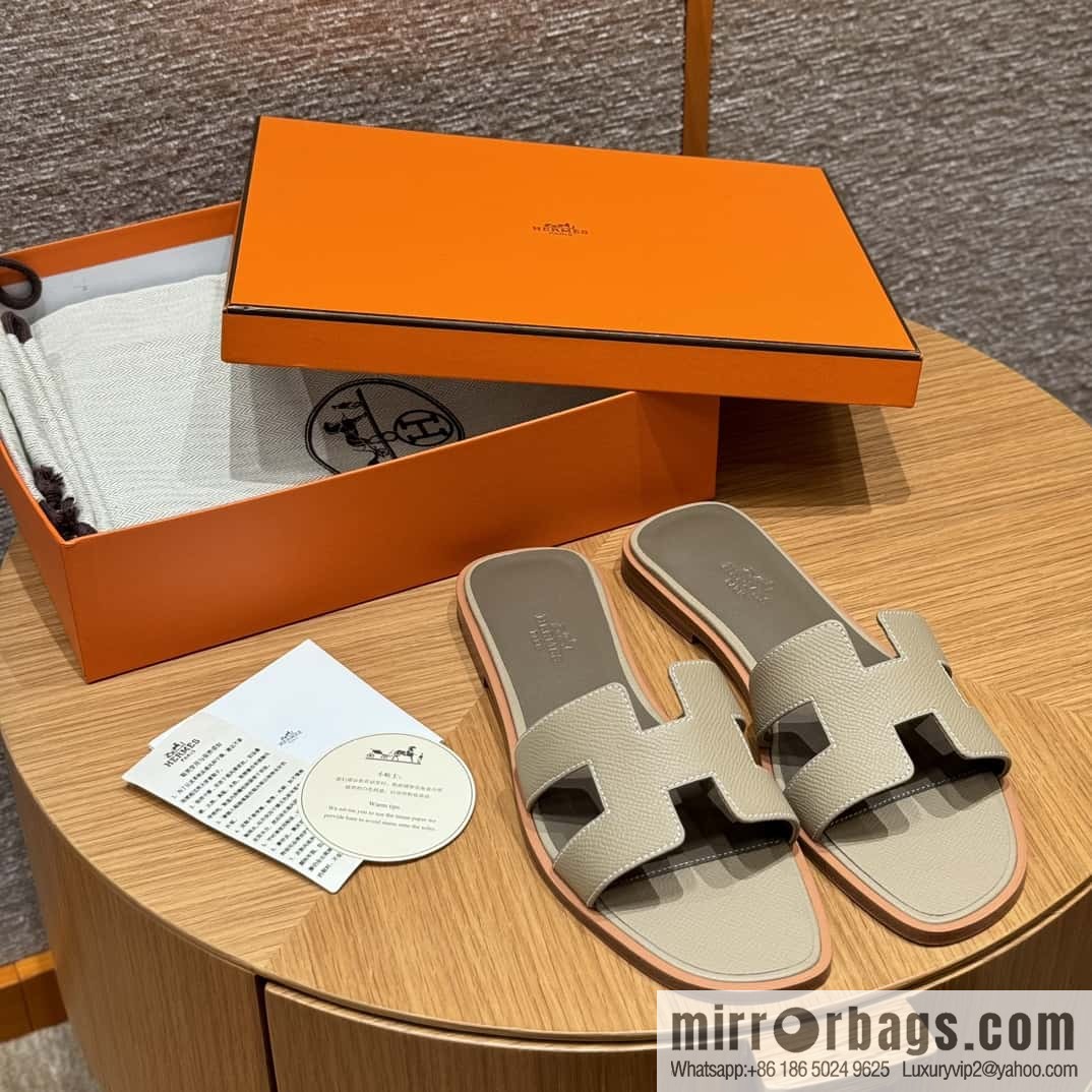 HERMES 181 Oran Slippers S2/Trench/Windbreaker Grey Epsom/Palmprint